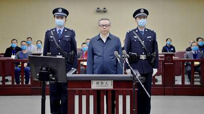 Экс-главу крупной китайской компании приговорили к смертной казни