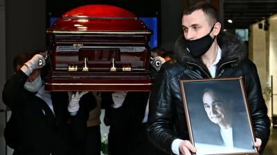 Народного артиста России Владимира Коренева похоронили в Москве
