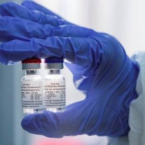 В Гвинее начали применять российскую вакцину от коронавируса