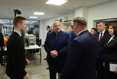 Лукашенко объявил Год народного единства «не для того, чтобы что-то кому-то показать»