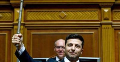 Каждый второй украинец не доверяет президенту Зеленскому — опрос