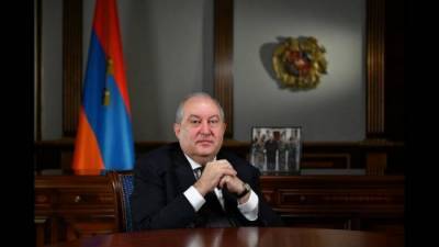СМИ: Президент Армении подхватил в Лондоне Covid-19
