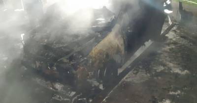 Поджог авто в Івано-Франковске: стало известно, кто владелец уничтоженной машины