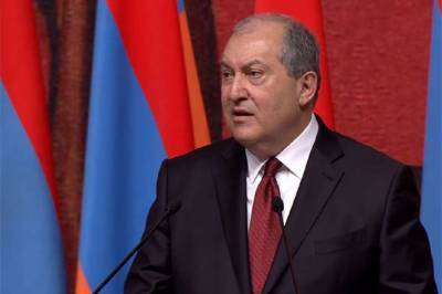 Президент Армении получил в Лондоне опасный новогодний "подарок"