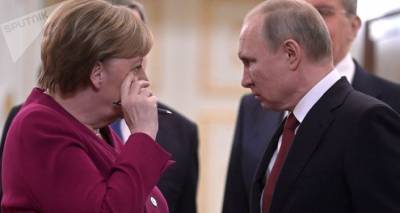 Путин и Меркель обсудили возможности совместного производства вакцин от COVID