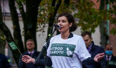 Депутат Сейма сложит мандат. Какие ее решения запомнятся латвийцам