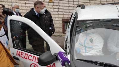 В Петербурге за месяц привили от коронавируса более 7 тысяч человек