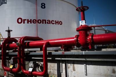 Новак допустил начало поставок нефтепродуктов Белоруссии через Россию