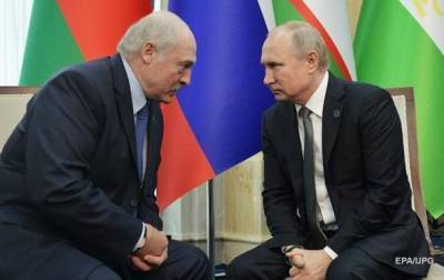 Лукашенко заявил, что его намертво загнали в команду с Путиным