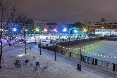 Назван список лучших локаций для катания на коньках в Петербурге