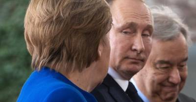 Меркель и Путин обсудили cовместное производство вакцины от Covid-19
