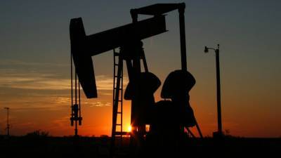 Эр-Рияд принял решение о сокращении добычи нефти в феврале и марте