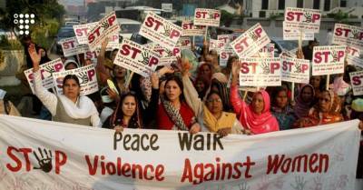 В Пакистане суд впервые запретил «тесты на невинность» — девственность жертвы изнасилования проверяли двумя пальцами