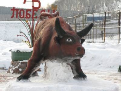 В Кузбассе осуждённые создали более 500 снежных фигур