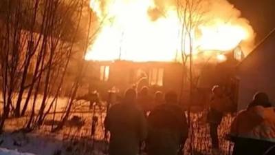 В Парголово сгорел одноэтажный жилом дом
