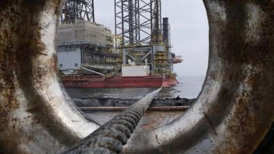 Страны ОПЕК+ договорились об уровне добычи нефти в феврале и марте