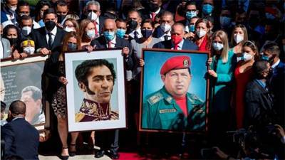 Венесуэла: сторонники Мадуро взяли под контроль парламент, Гуайдо создал альтернативный вариант