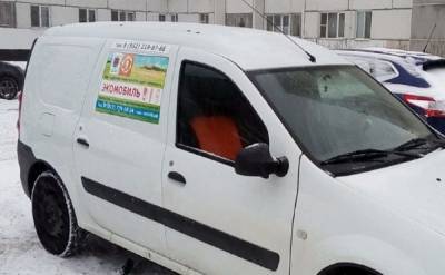 Экомобили принимают опасные отходы у петербуржцев в новогодние праздники