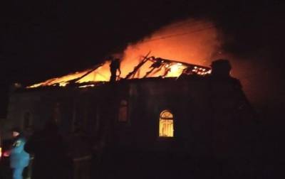 На Донбассе сгорел храм