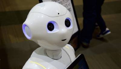 Эксперт рассказала, скоро ли роботы заменят людей