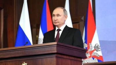 Путин заявил, что Москве не стоит "прибедняться"