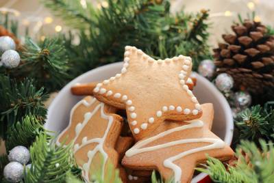 С ароматом меда и корицы. ТОП-3 рецепта имбирного печенья на Рождество