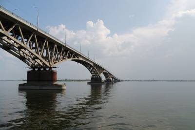 Саратовский мост через Волгу опять обещают отремонтировать в 2021 году