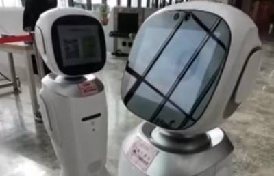 Ссора китайских роботов-библиотекарей попала на видео