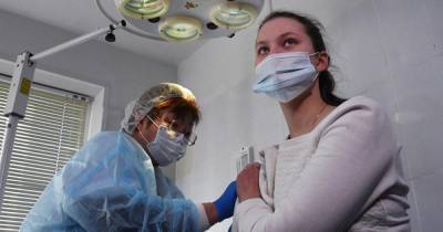 Более 1 млн россиян вакцинировано "Спутником V"