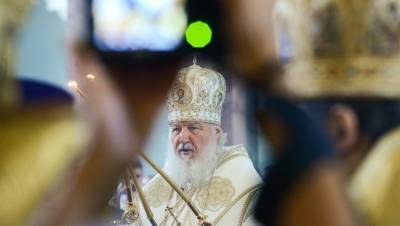 "Глупые люди": патриарх Кирилл сравнил COVID-диссидентство с неверием в Бога