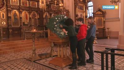 Накануне Рождества Христова воспитанники воскресной школы подготовили вертеп в главном Соборе Гродно