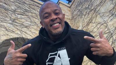 Музыкант Dr.Dre оказался в реанимации