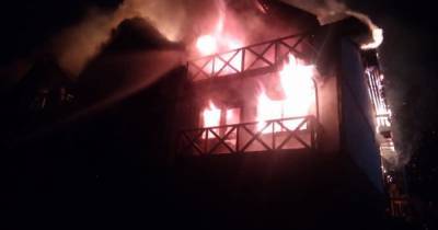 Пожар на Прикарпатье: эвакуировали 25 туристов