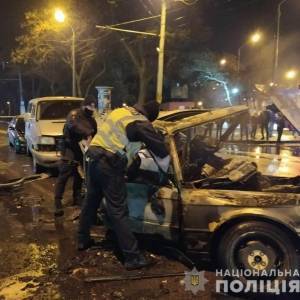 В результате масштабного ДТП в Одессе погибли два человека. Фото