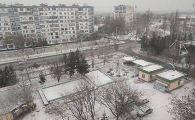 В Узбекистане пошел "техногенный снег". В Узгидромете объяснили странные осадки по всей стране