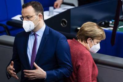 Правительственный раздор: Меркель ссориться с коллегами и принимает неправильные решения