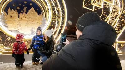 Уникальная подсветка улиц в Москве создает праздничное настроение