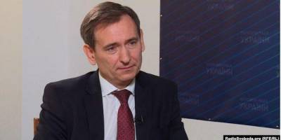 Представитель Зеленского отреагировал на заявление КСУ: Не имеет юридического значения