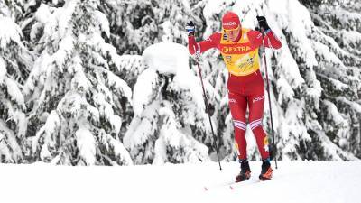 Большунов победил в гонке преследования на этапе «Тур де Ски» в Италии