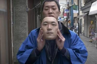 В Японии продают гиперреалистичные 3D-маски с лицами (ВИДЕО)
