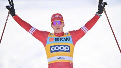 Александр Большунов одержал новую победу на Тур-де-Ски