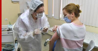 Вакциной от коронавируса "Спутник V" привились более 1 млн россиян