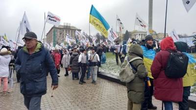 Политолог призвал жителей Украины бежать из страны
