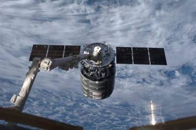 Грузовик Cygnus с мусором и отходами отстыковался от МКС