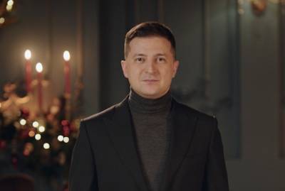 Зеленский тепло поздравил украинцев с Рождеством и призвал придерживаться ограничений