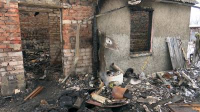 Сигарета и зола из печки. Что привело к смертельным пожарам в Воронежской области