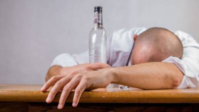 Ученые выяснили, какие люди больше других склонны к алкоголизму