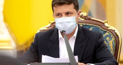 Зеленский ответил на слухи о подпольной вакцинации чиновников от COVID
