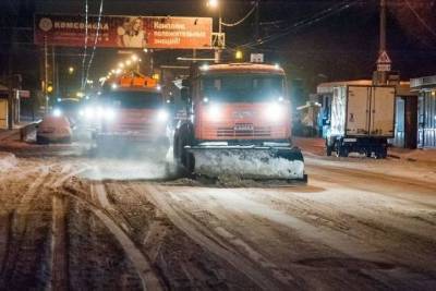Улицы Волгограда начала чистить снегоуборочная техника