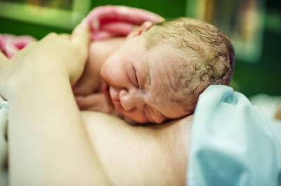 Изъятие младенца. Как органы опеки могли бы изменить ход истории?